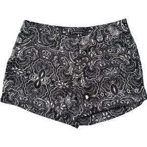 Express Size 0 Black White Paisley Print Pockets Dressy Cuffed Mid Rise Shorts